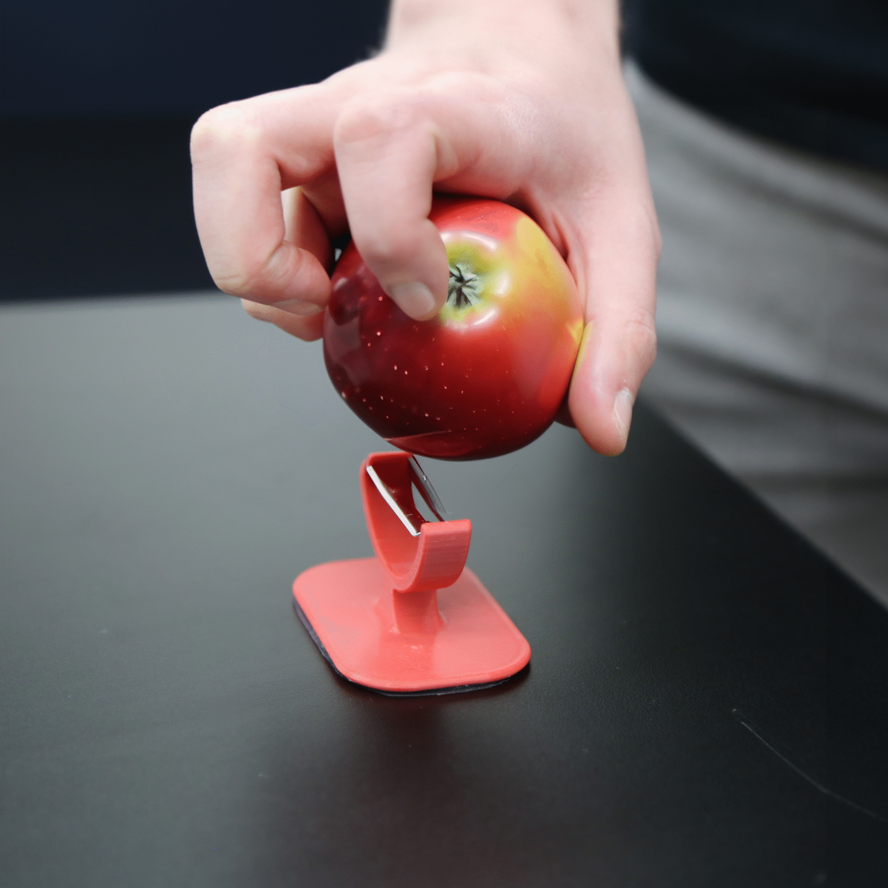 1.1 Peeler apple