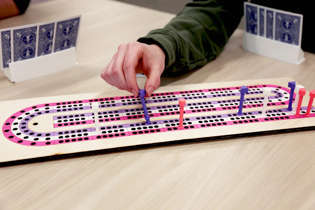 Cribbage Board with pastel colors